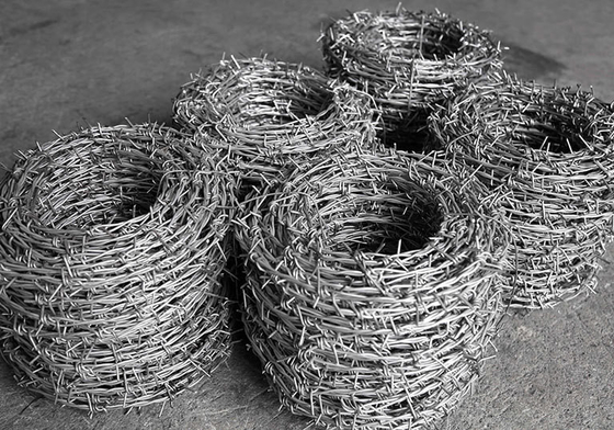Tuvo certificado ASTM 6 8 9 10 12 14 18 20 alambre de púas galvanizado en caliente con y certificado