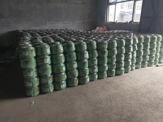 ASTM 6 8 9 10 12 14 18 20 Cercas galvanizadas de PVC revestidas de acero inoxidable en longitud según la demanda de los clientes con una sola navaja