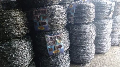 8 mm y 1,8 mm de diámetro de alambre de púas galvanizado para cercas y construcción personalizable para diferentes requisitos del cliente