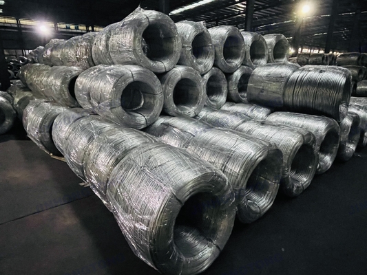 Q195 Q235 1006 1008 alambre de hierro galvanizado para embalajes tejidos y aplicaciones duras Diámetro 0,2 mm-8 mm