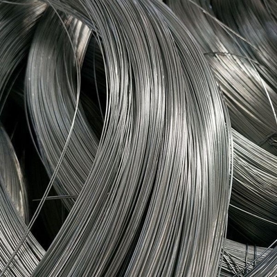 Rodas de alambre de acero galvanizado 5.5mm 6.5mm 8mm Q195 Q235 de Ideal para soluciones de construcción de protección