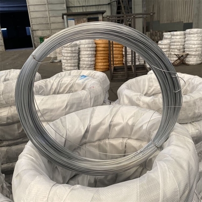 Rodas de alambre de acero galvanizado 5.5mm 6.5mm 8mm Q195 Q235 de Ideal para soluciones de construcción de protección