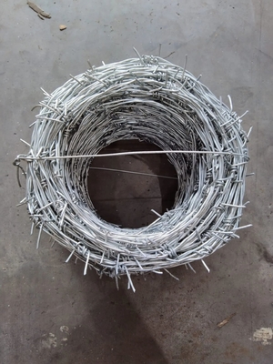 Largo de la barra 1.5cm-3.0cm alambre de hierro PVC recubierto o galvanizado alambre de afeitar Concertina con alta resistencia a la tracción