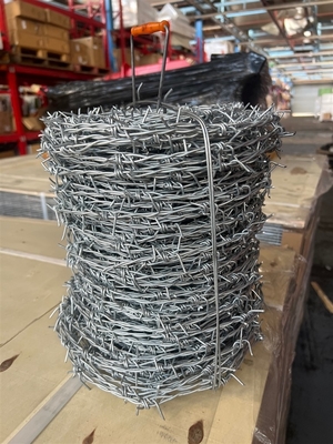 Arame de alambre de púas galvanizado con una sola navaja de 500 metros de largo