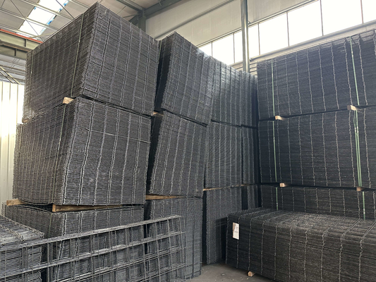 Pantalla perforada 1/2x1 1x1 Galvanizado en caliente de hierro soldado de malla de tela de alambre / 16 Gauge Electro Galvanizado Cuadrado de agujero de malla soldada Rollos