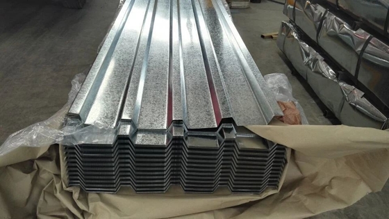 Servicio de flexión Tejas de techo recubiertas de zinc de alta capa de zinc Z275 Plata de cubierta de acero galvanizado para aplicaciones de techado