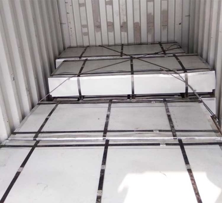 Hoja de techo de metal galvanizado PPGI Hoja de techo de hierro Hoja de techo de hierro con tolerancia ± 1% y paquetes estándar aptos para el mar