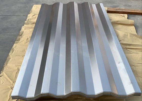 Hoja de techo de hierro de zinc galvanizado de aluminio de calibre 28 Gi Hoja de techo de acero corrugado de grado de metal bobina de acero galvanizado