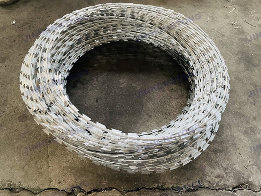 360-1000mm Diámetro de bobina Velocidad doble de alambre de púas de hoja de rasura retorcida La solución definitiva para la protección de pastizales