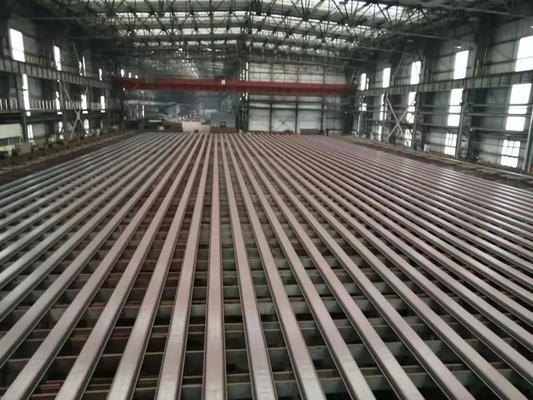 Puerto de carga de Tianjin Qingdao Acero galvanizado con viga U Canal U Acero estructural Canal C para techo