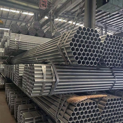 Pipa cuadrada / redonda de acero al carbono soldado de espesor personalizado para tubos de acero galvanizados de invernadero