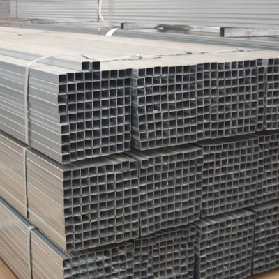 Q195 Q355 Tubo de acero galvanizado cuadrado Gi Tubo de hierro rectangular ASTM A36 con protector de extremo de tapa de plástico