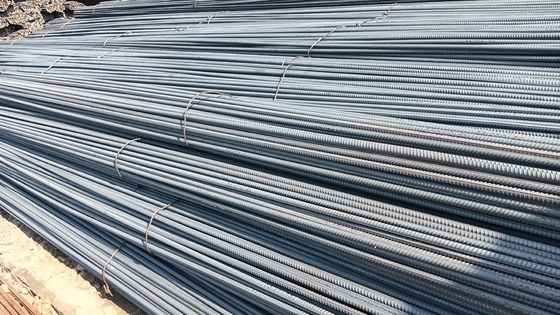 10 mm 12 mm DIN Rebar de acero deformado Varilla de hierro de hormigón en HRB400/500 grado para la industria de la construcción