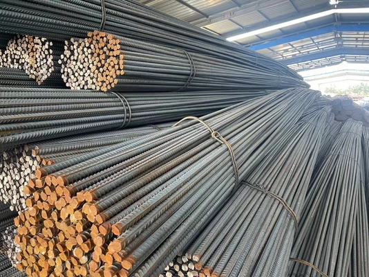 Acero estructural de carbono HRB 400/500 BS460/ASTM A615 Barra de acero deformada de refuerzo de 12 mm 16 mm laminada en caliente para la construcción