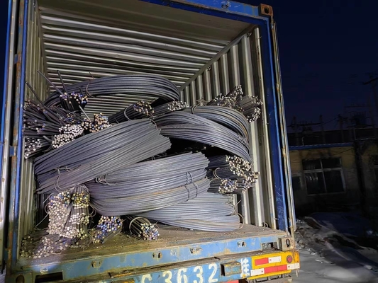 Tolerancia ± 1% longitud personalizada Ss400 S355 Barra de hierro HRB335 HRB400 HRB500 Rebar de acero deformado para la construcción de edificios