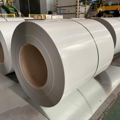 10-35 Micrones Pintura de las bobinas de acero galvanizado prepintadas para una construcción flexible y duradera