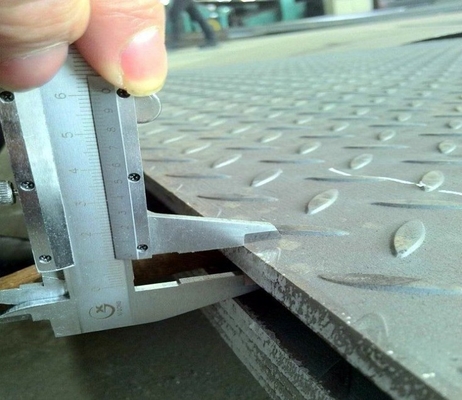 Placas de acero cuadriculadas de acero con un espesor de 1,5-15 mm