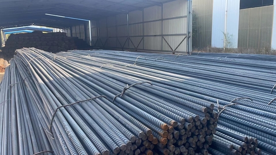 Rebarras de acero al carbono de alto nivel HRB400/500 ASTM A615 BS4449 para proyectos de construcción de edificios comerciales
