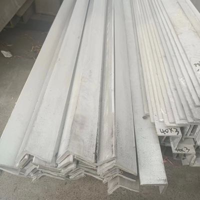 Servicio de descoloración de acero inoxidable L ángulo 201 430 302 321 310S 202 904L SS laminado en caliente y opciones de longitud
