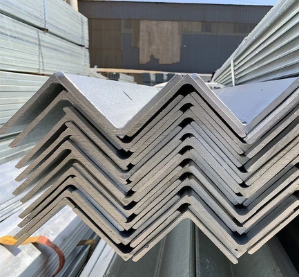 Acero galvanizado de ángulo de hierro S235JR-S335JR Serie 3-24 mm de espesor Barra igual para soluciones de soporte estructural