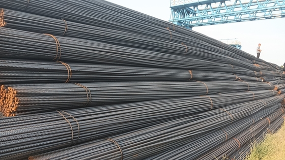 HRB400/500 ASTM A615 BS4449 Rebares de acero al carbono AiSi estándar para edificios comerciales confiables por los profesionales de la construcción