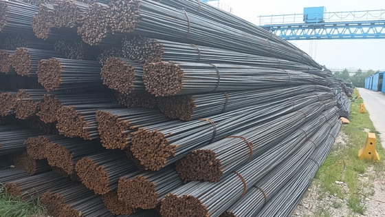 Rebarras de acero al carbono de alto nivel HRB400/500 ASTM A615 BS4449 para edificios comerciales 8M de longitud