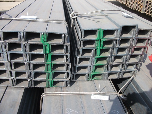 Canales de acero de hierro de carbono de tipo U sin aleación laminados en caliente para soporte estructural en materiales de construcción