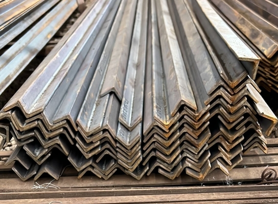 6m-12m de longitud en caliente laminado con bordes desiguales equiláterales Barras de ángulo de acero Q235 Q235B Q345 para construcción de estructuras de edificios