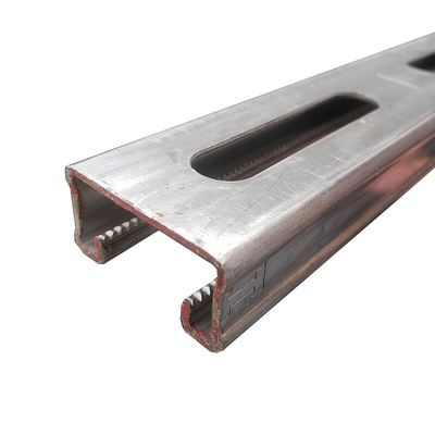 El conducto del conducto de acero perforado con perfil de acero perforado de 3 m 6 m C de acero inoxidable estándar BA/2B/NO.1/NO.3/NO.4/8K/HL/2D/1D