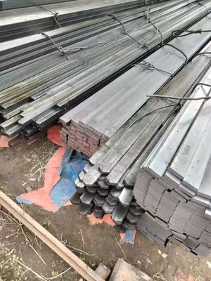 Fabricante Suministro de barras planas de acero de aleación A36 de 6 m de acero galvanizado de carbono