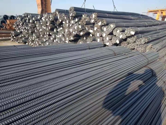Barras de hierro deformadas de calidad superior para proyectos de construcción, rebarras de acero ASTM duraderas con opciones de bajo costo disponibles a medida