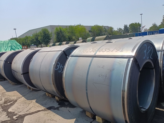 El volumen de exportación del primer producto durante mucho tiempo de acero al carbono y acero laminado en caliente de 20 mm