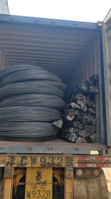 Rebarras de acero deformadas HRB400 fabricadas en fábrica en tamaños de 12 mm y 16 mm, ideales para el refuerzo de proyectos de construcción