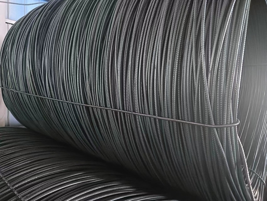 Rebarras de acero deformadas HRB400 fabricadas en fábrica en tamaños de 12 mm y 16 mm, ideales para el refuerzo de proyectos de construcción