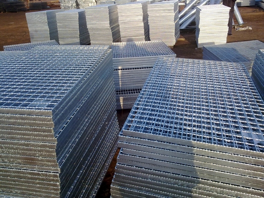 Materiales de construcción de alta calidad anti-corrosión Q235 25mm 30mm 35mm 45mm Rejas de acero galvanizado