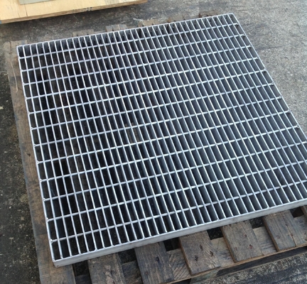Fábrica mayorista de acero suave de color recubierto de rejilla redonda 1m x 1m de acero galvanizado