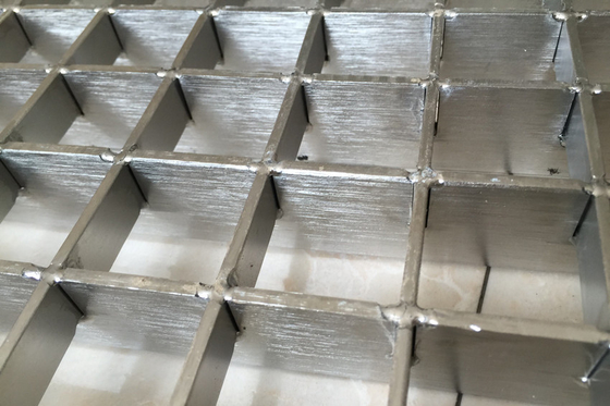 Grilla de acero galvanizado de alto nivel Tamaño estándar G253/30/100 G303/30/100 Grilla de barras de acero