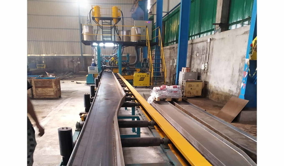 Material de construcción Casa de acero al carbono con vigas estructurales laminadas en caliente 10 X 10 6m de acero suave con vigas de sección H I