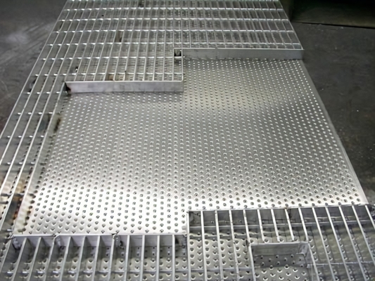 Precio razonable Polvo revestido de acero inoxidable banda de piso de drenaje de rejilla 19-w-4 15-w-4 11-w-4 de acero dentado