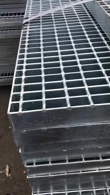 Materiales de construcción metálicos triturado en caliente 30 x 3 mm de acero galvanizado