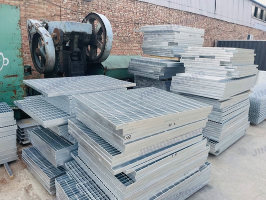 Dureza total, alta dureza Q235/201/304/316/345 etc. Rejas comunes de acero para aplicaciones de pasarelas Rejas metálicas
