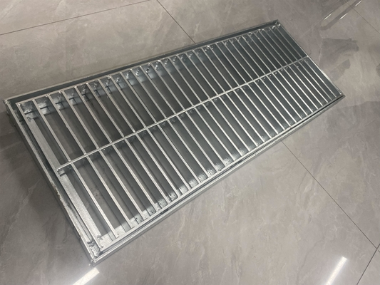 Grilla de acero recubierto de zinc de alta calidad para la personalización del mar Grilla de acero soldado galvanizado en venta
