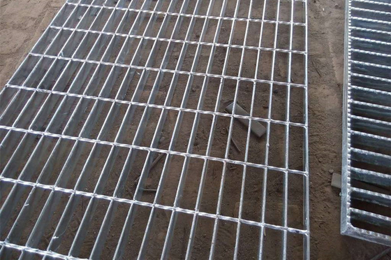 Material estándar Q235 201 304 316 Rejas de acero galvanizado para suelo, cubierta de alcantarillado, drenaje, rejilla, plataforma