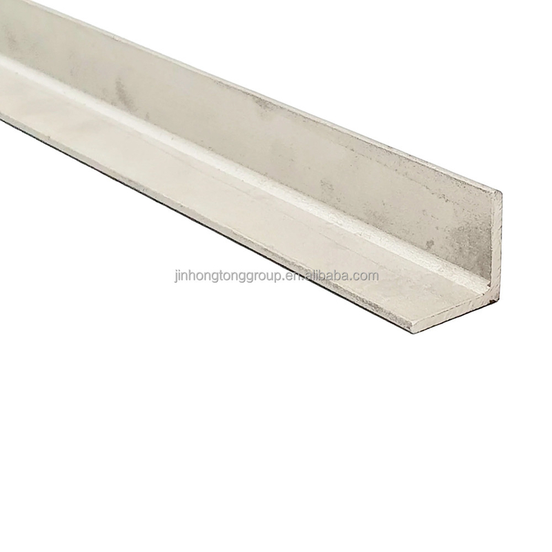 Introducción de barras galvanizadas Q235 laminadas en caliente de calidad superior, diseñadas para proyectos de ingeniería,